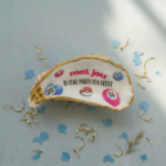 Oester met persoonlijke tekst als afscheidscadeau